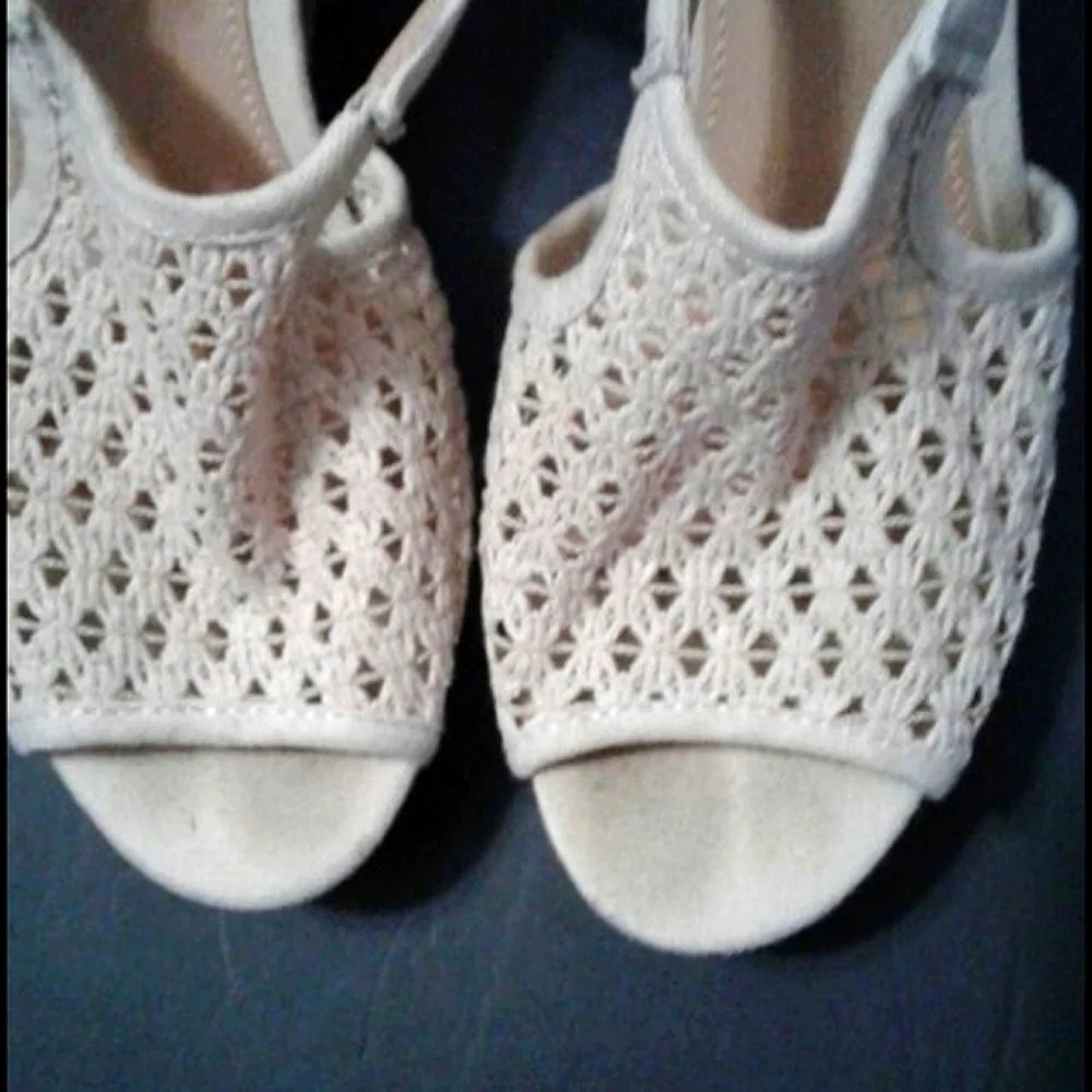 Fergalicious Boho Retro Y2K Cream Caged Cork Heels Platform Sandals 6